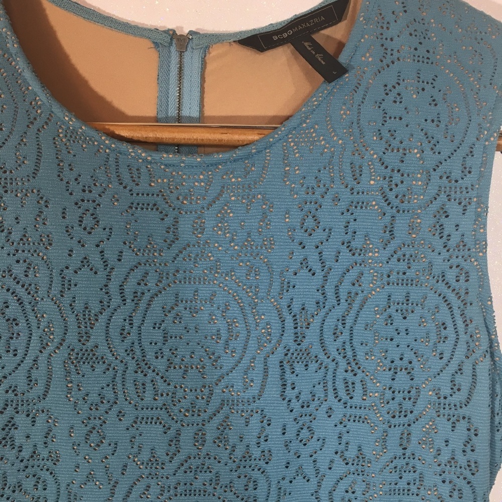 Tops - Picture 2 of 6